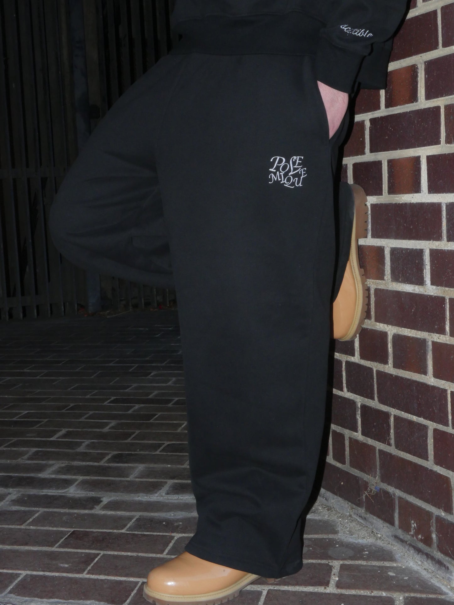 DARE TO DIFFER Jogger